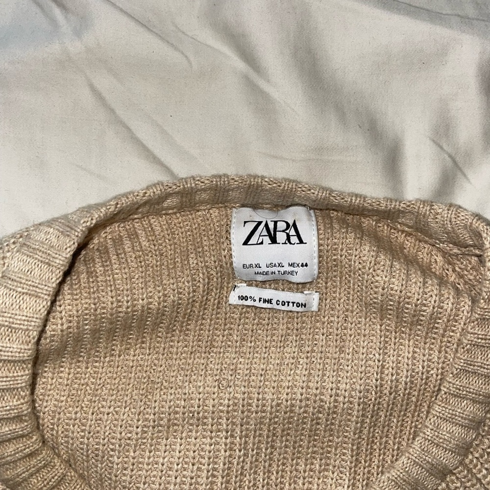 ZARA Sweater - Picture 2 of 3